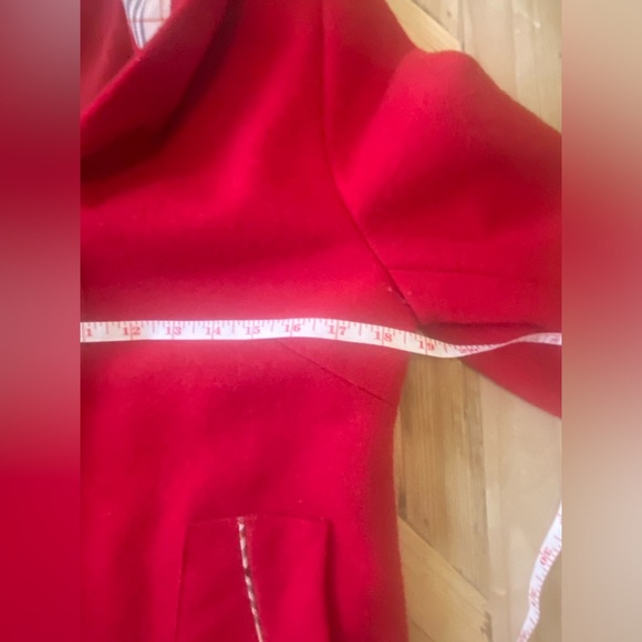 ❄️ Red coat -jacket with plaid accents. - Picture 4 of 12